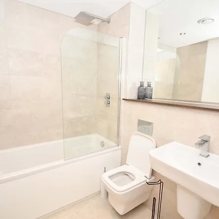Fabulous 1 Bedroom W Wifi In *